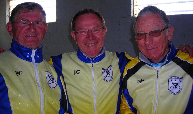 2010-05-09 27 Kerroch Trois comperes.JPG